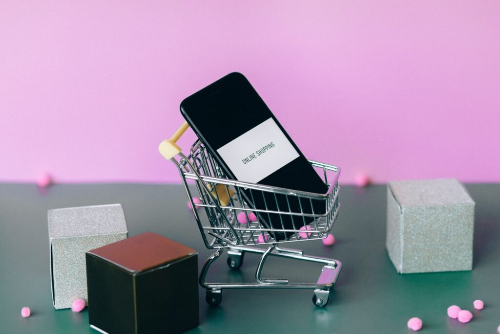Customer checking seller ratings, product photos, and return policy on an online marketplace.